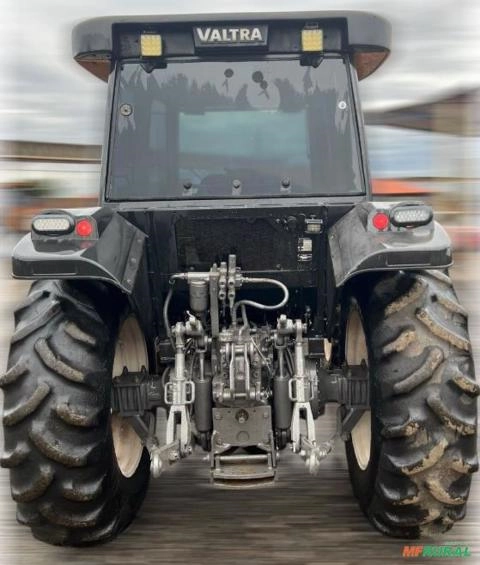 Imagem Trator Valtra BM110 Ano 2016 Imagem Trator Valtra BM110 Ano 2016