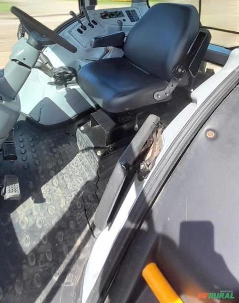 Imagem Trator Valtra BH210I Ano 2016 Imagem Trator Valtra BH210I Ano 2016