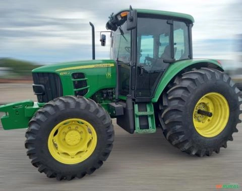 Trator John Deere 6110J ano 2012 Imagem Trator John Deere 6110J ano 2012