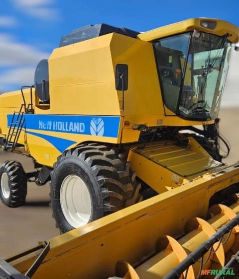 Colheitadeira New Holland TC5090 ano 2017 Imagem Colheitadeira New Holland TC5090 ano 2017