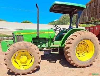 Trator John Deere 5603 ano 2009 Imagem Trator John Deere 5603 ano 2009