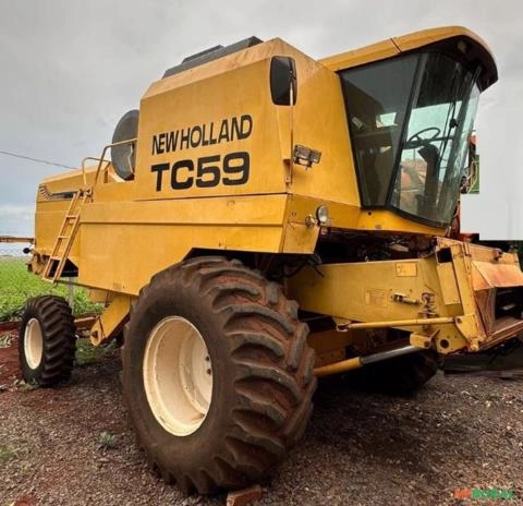 Colheitadeira New Holland TC 59 ano 2001 Imagem Colheitadeira New Holland TC 59 ano 2001