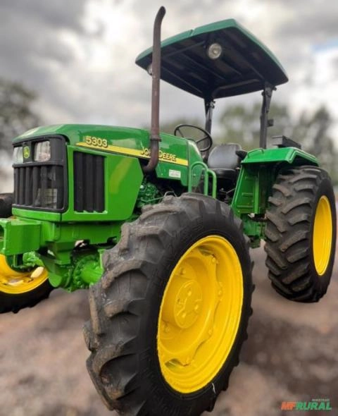 Trator John Deere 5303 ano 2011 Imagem Trator John Deere 5303 ano 2011