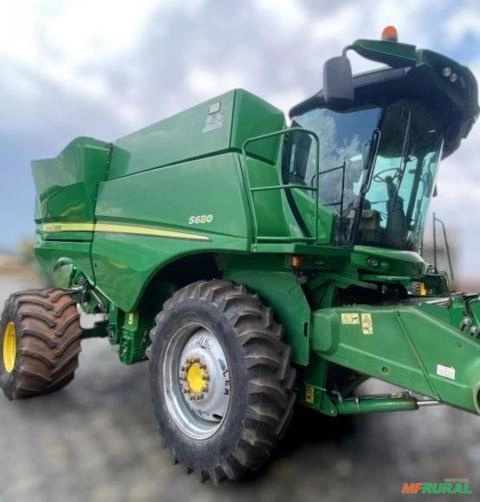Colheitadeira John Deere S680 Ano 2014 Imagem Colheitadeira John Deere S680 Ano 2014