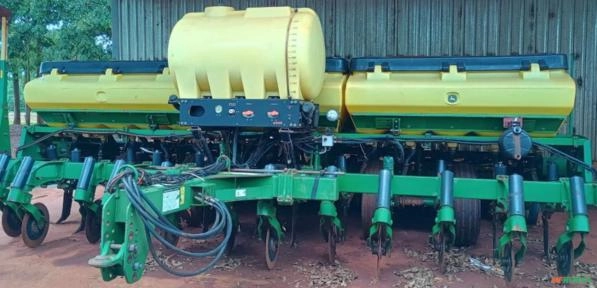 Plantadeira de Verão John Deere 2117 ano 2013 Imagem Plantadeira de Verão John Deere 2117 ano 2013