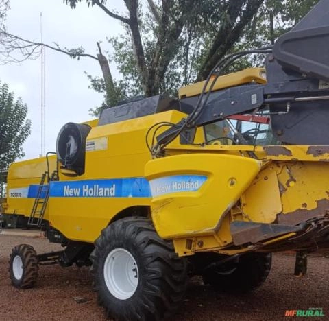 Colheitadeira New Holland TC5070 ano 2010 Imagem Colheitadeira New Holland TC5070 ano 2010
