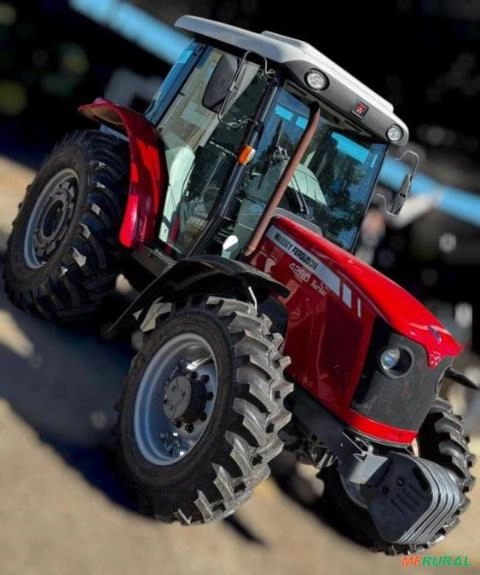 Trator Massey Ferguson 4290 ano 2014 Imagem Trator Massey Ferguson 4290 ano 2014