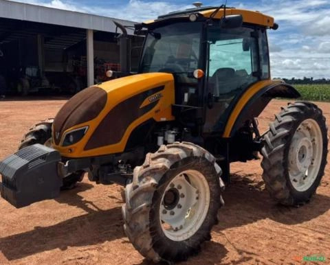 Trator Valtra A104 ano 2022 Imagem Trator Valtra A104 ano 2022