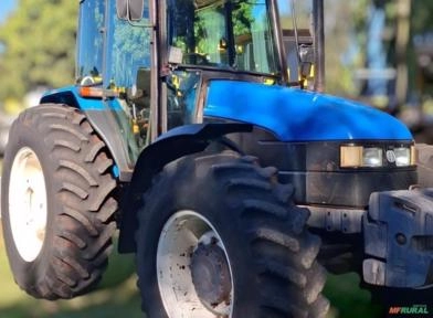 Trator New Holland TL100 ano 2002 Imagem Trator New Holland TL100 ano 2002