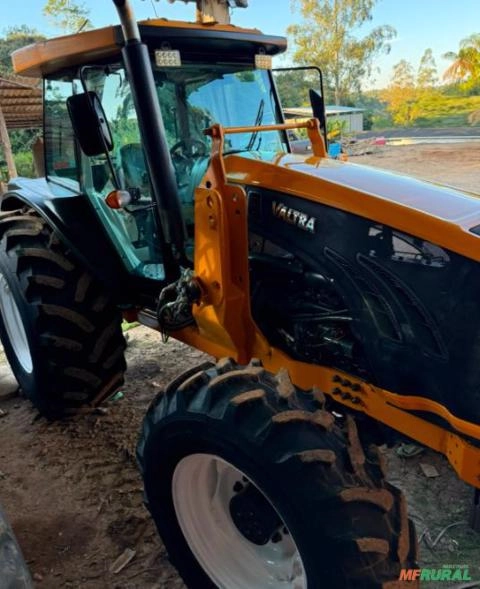 Trator Valtra BM125 Ano 2015 Imagem Trator Valtra BM125 Ano 2015