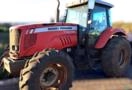 Trator Massey Ferguson 7140 ano 2013 Imagem Trator Massey Ferguson 7140 ano 2013
