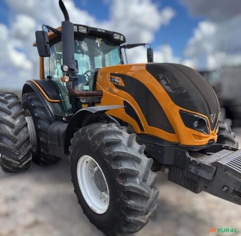 Trator Valtra BH224 ano 2022 Imagem Trator Valtra BH224 ano 2022
