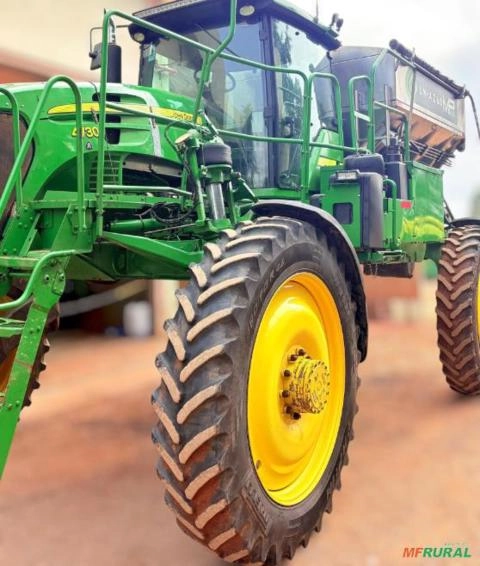 Distribuidor Autopropelido John Deere 4730 ano 2011 Imagem Distribuidor Autopropelido John Deere 4730 ano 2011