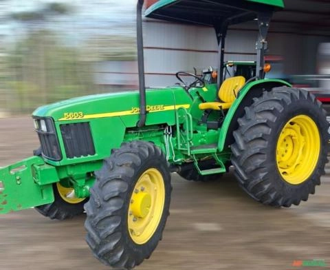 Trator John Deere 5603 ano 2009 Imagem Trator John Deere 5603 ano 2009