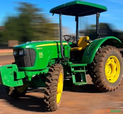 Trator Jonh Deere 5055E ano 2012 Imagem Trator Jonh Deere 5055E ano 2012