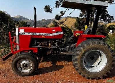 Trator Massey Ferguson 235 ano 1978 Imagem Trator Massey Ferguson 235 ano 1978