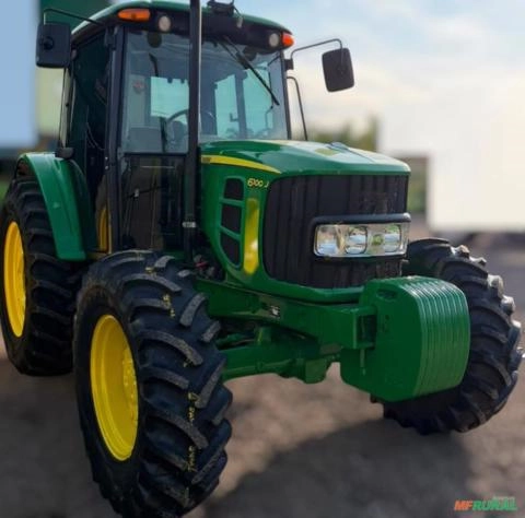 Trator Jonh Deere 6100J ano 2022 Imagem Trator Jonh Deere 6100J ano 2022