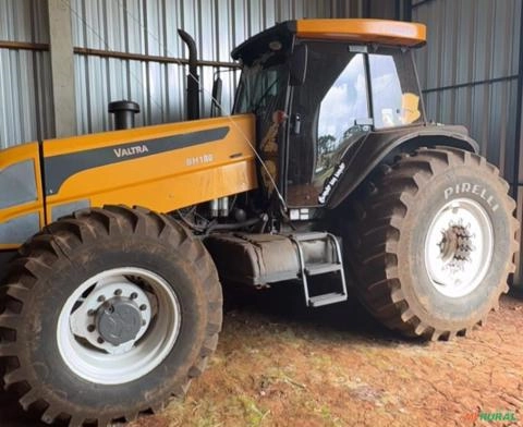 Trator Valtra BH180 ano 2011 Imagem Trator Valtra BH180 ano 2011