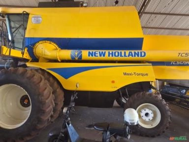 Colheitadeira New Holland TC5090 ano 2013/14 Imagem Colheitadeira New Holland TC5090 ano 2013/14