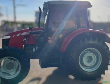 Trator Massey Ferguson 6713R ano 2017 Imagem Trator Massey Ferguson 6713R ano 2017