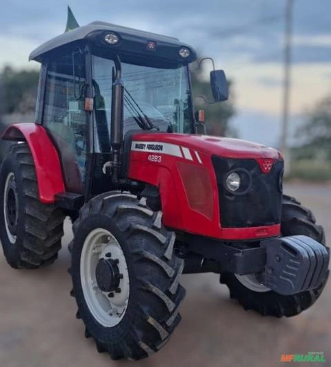 Trator Massey Ferguson 4283 ano 2012 Imagem Trator Massey Ferguson 4283 ano 2012