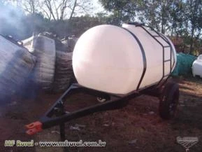 Carreta Agrícola 3.300 litros, Tanque em Polietileno Natura, sem Bomba e Pneu.