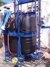 Pulverizador 800 ltrs, Barra B-14, Bomba JP-75, Levantamento barras hidráulico