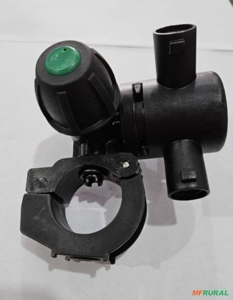 Porta bico trijet com três saídas para engate. Imagem Porta bico trijet com três saídas para engate.