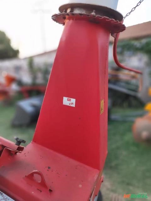 Imagem Picadeira Menta MSP55, 4 facas à maquina de maior produção do mercado. Imagem Picadeira Menta MSP55, 4 facas à maquina de maior produção do mercado.