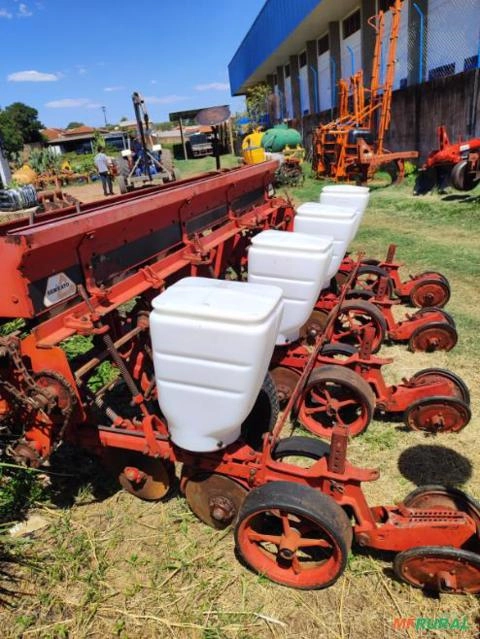 Plantadeira 4 linhas PH2700 - Semeato Imagem Plantadeira 4 linhas PH2700 - Semeato