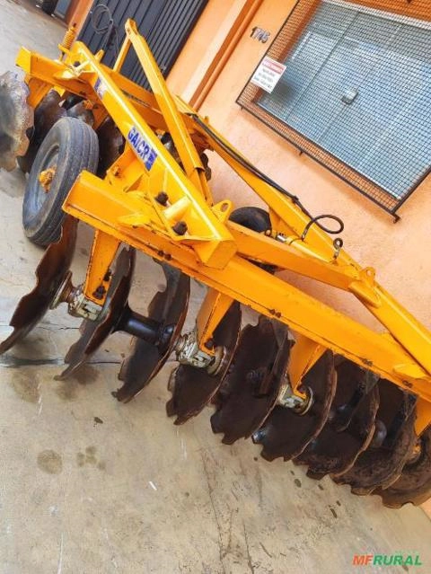 Grade aradora intermediaria GAICR 18X28X270 Tatu Imagem Grade aradora intermediaria GAICR 18X28X270 Tatu