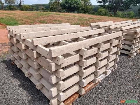 Imagem PALANQUE/MOURÃO DE CONCRETO Imagem PALANQUE/MOURÃO DE CONCRETO