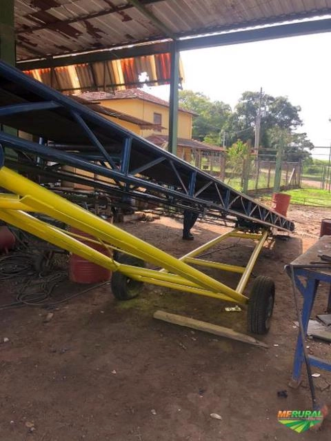 Imagem Esteira Transportadora Elétrica movél ou fixa de 08 á 12 mts Imagem Esteira Transportadora Elétrica movél ou fixa de 08 á 12 mts