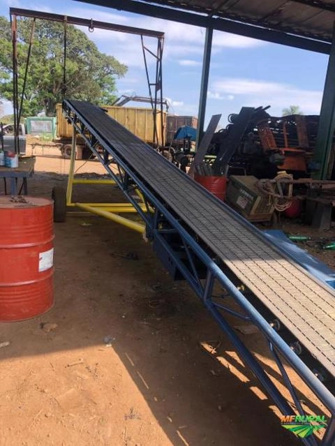 Imagem Esteira Transportadora Elétrica movél ou fixa de 08 á 12 mts Imagem Esteira Transportadora Elétrica movél ou fixa de 08 á 12 mts