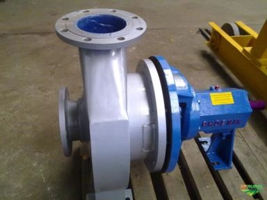 Imagem Manutenção em bombas de alta pressão e montagem de sistema de irrigação Imagem Manutenção em bombas de alta pressão e montagem de sistema de irrigação