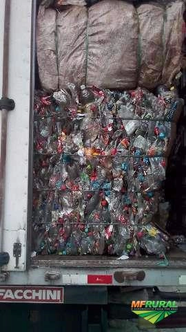 Compro fardo de pet Cristal e verde Imagem Compro fardo de pet Cristal e verde