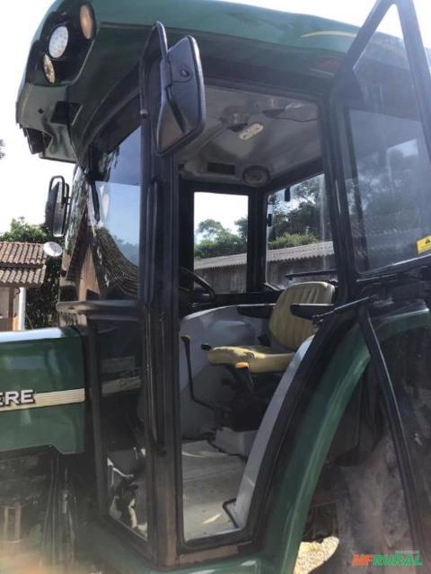 Imagem Trator John Deere 5705 4x4 ano 06 Imagem Trator John Deere 5705 4x4 ano 06