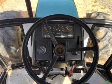 Imagem Trator John Deere 5705 4x4 ano 06 Imagem Trator John Deere 5705 4x4 ano 06