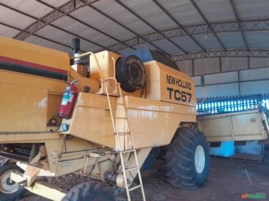 Imagem Colheitadeira New Holland TC 57 Hydro Plus Imagem Colheitadeira New Holland TC 57 Hydro Plus