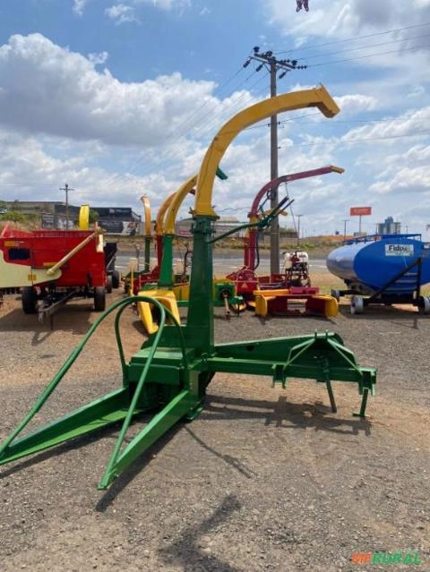 FORRAGEIRA CREMASCO USADA Imagem FORRAGEIRA CREMASCO USADA