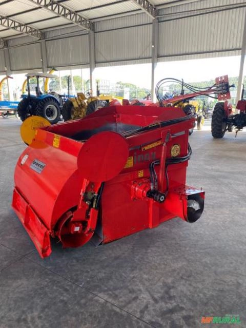 VAGAO MISTURADOR IPACOL 1,5 METROS CUBICOS AUTO-CARREGAVEL Imagem VAGAO MISTURADOR IPACOL 1,5 METROS CUBICOS AUTO-CARREGAVEL