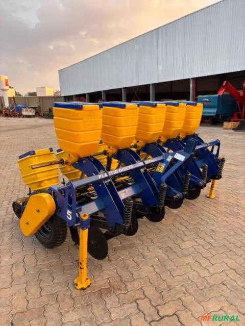 PLANTADEIRA TATU 5 LINHAS PLANTIO DIRETO SEMI NOVA Imagem PLANTADEIRA TATU 5 LINHAS PLANTIO DIRETO SEMI NOVA