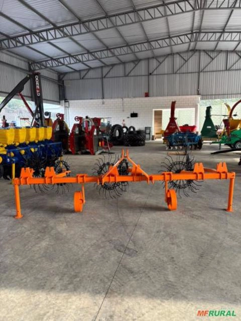 DESENLEIRADOR DE PALHA NOVO A PRONTA ENTREGA Imagem DESENLEIRADOR DE PALHA NOVO A PRONTA ENTREGA