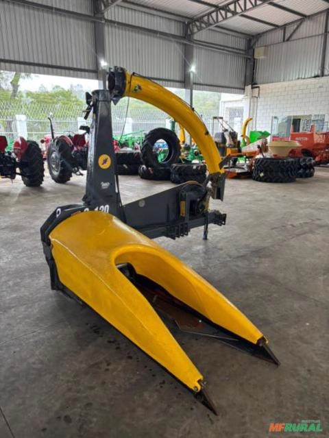 FORRAGEIRA ENSILADEIRA JF C120 BICA HIDRAULICA DE CORREIA USADA Imagem FORRAGEIRA ENSILADEIRA JF C120 BICA HIDRAULICA DE CORREIA USADA