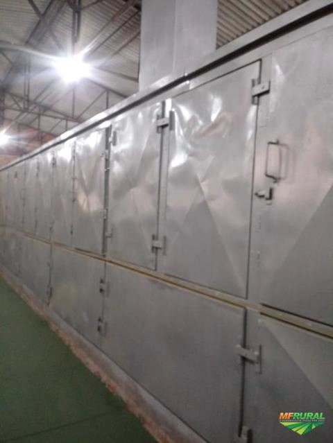 Imagem Maquina de bandeja para ovos Imagem Maquina de bandeja para ovos