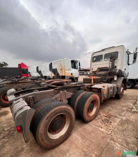 Caminhão Mercedes Benz (MB) 3344 Basculante ano 20