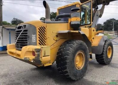 Pá Carregadeira Volvo L120 ano 2004