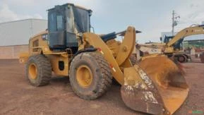 Pá Carregadeira Caterpillar 938K ano 2016 com 19.000 horas