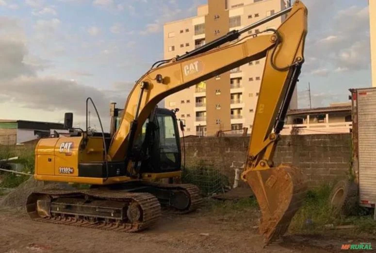 Escavadeira Caterpillar 313D2 GC ano 2021, com 1100 horas