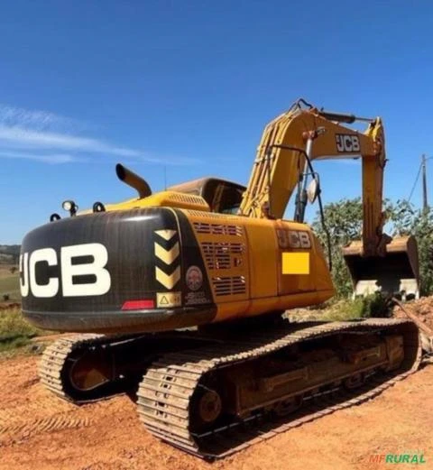 Escavadeira JCB JS220 LC ano 2019 com 4500 horas